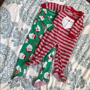 Bundle of 2 fleece footie pajamas 18 months